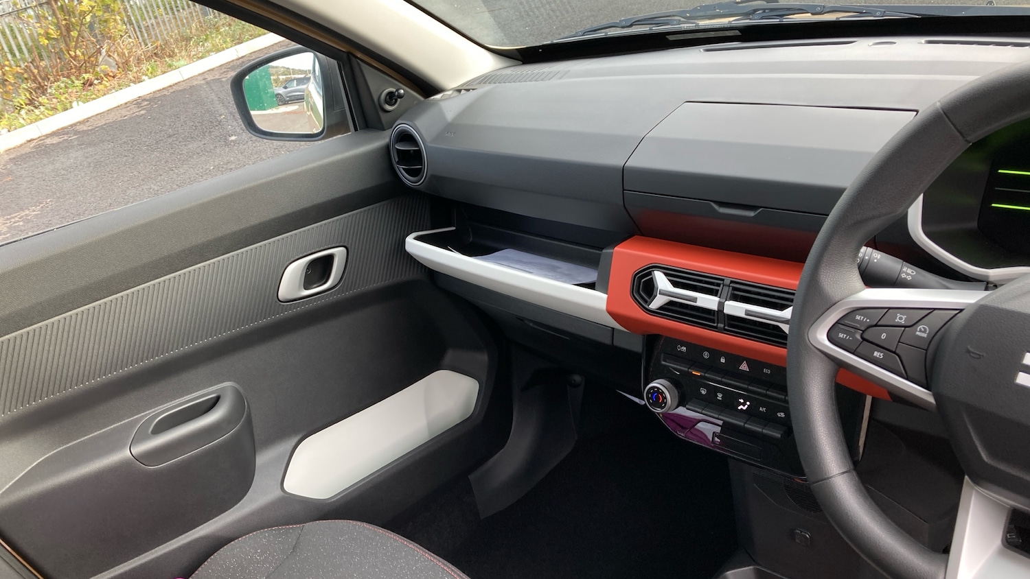 Used Dacia Spring 2025 for sale - 76391654: Photo 14