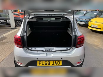 Used Dacia Sandero Stepway 2018 for sale - 75788510: Photo