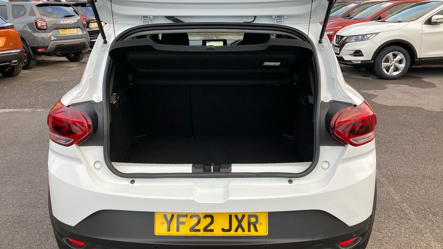 Used Dacia Sandero Stepway 2022 for sale - 76918771: Photo 4