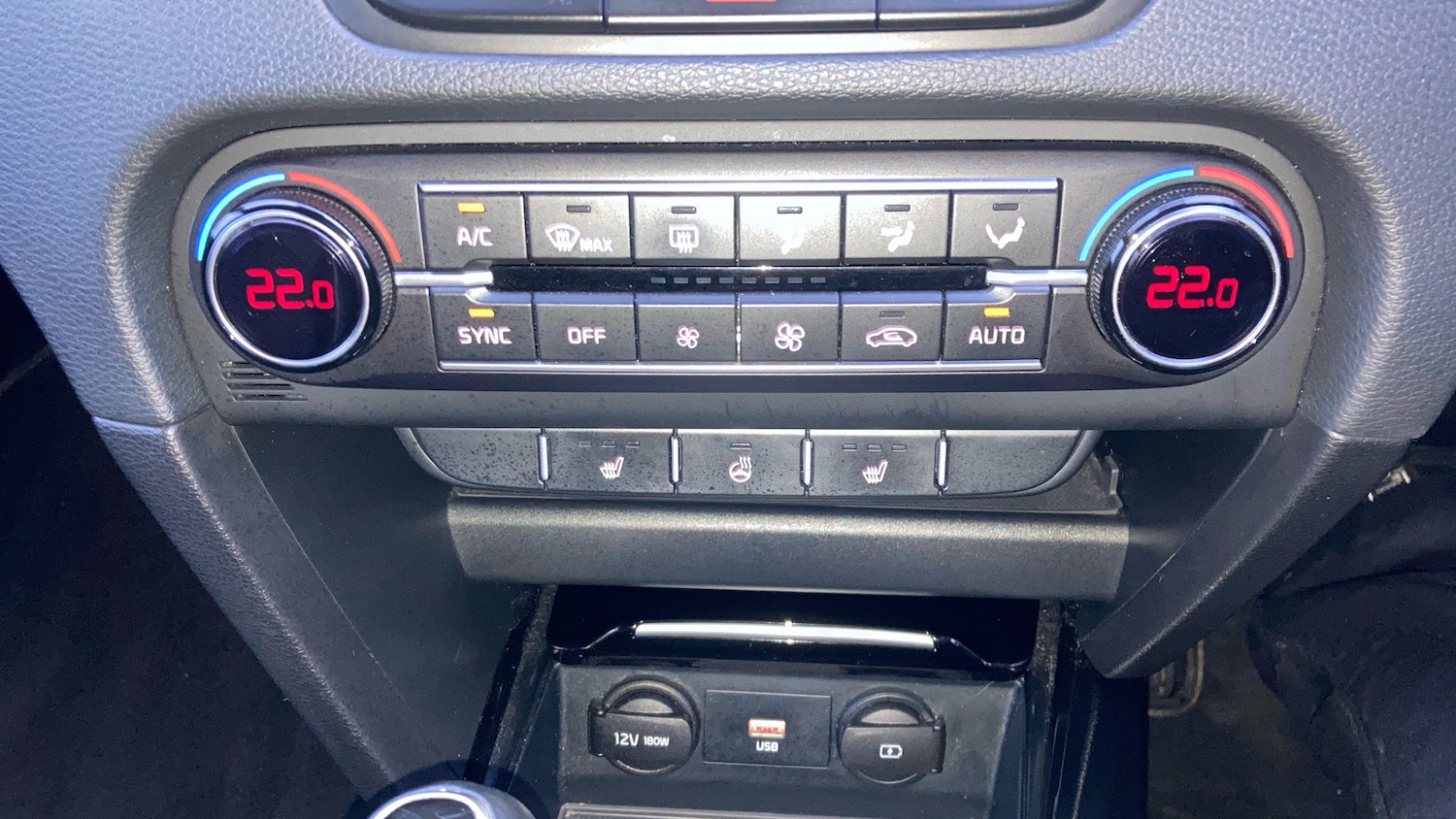 Used Kia XCeed 2022 for sale - 77282924: Photo 22