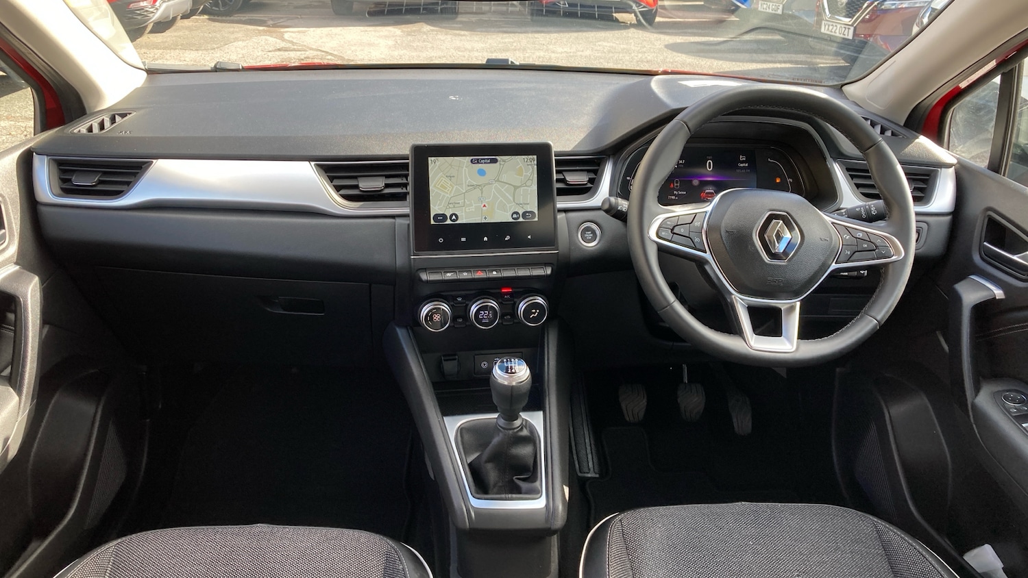Used Renault Captur 2024 for sale - 76366220: Photo 10