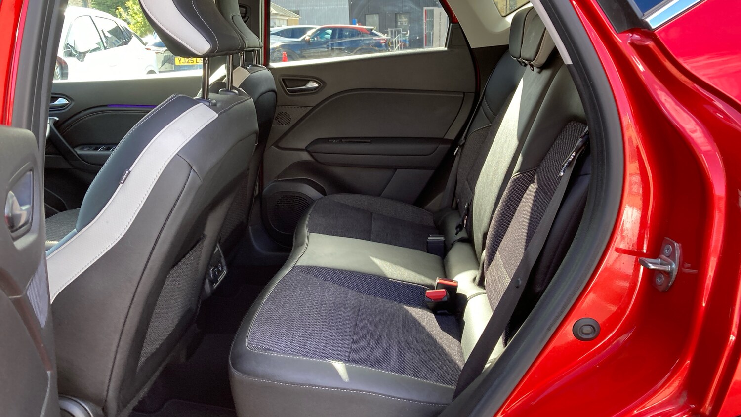 Used Renault Captur 2024 for sale - 76366220: Photo 16