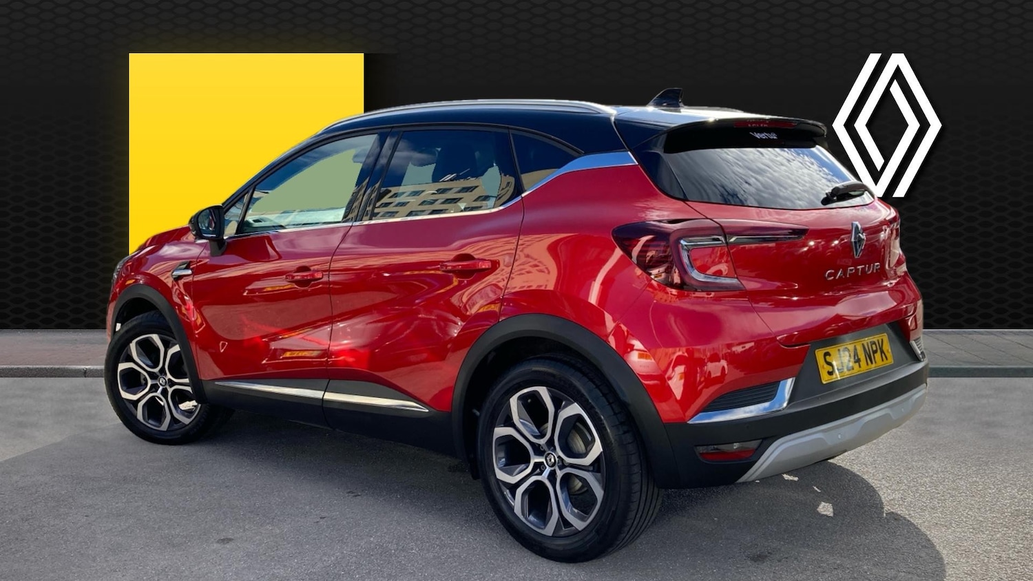Used Renault Captur 2024 for sale - 76366220: Photo 2