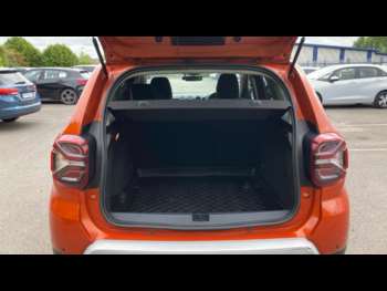 Used Dacia Duster 2021 for sale - 74943396: Photo