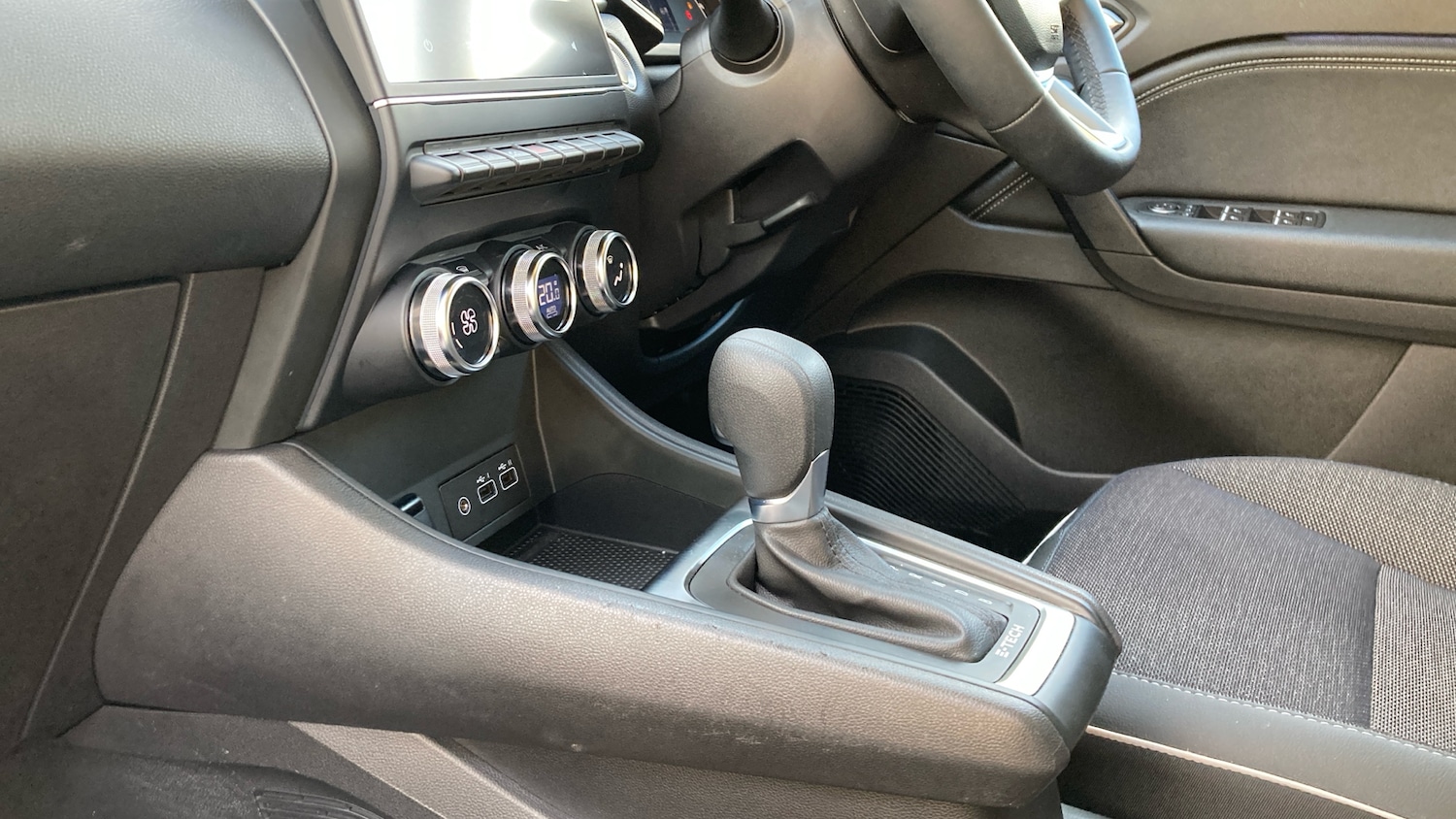 Used Renault Captur 2023 for sale - 77046141: Photo 13