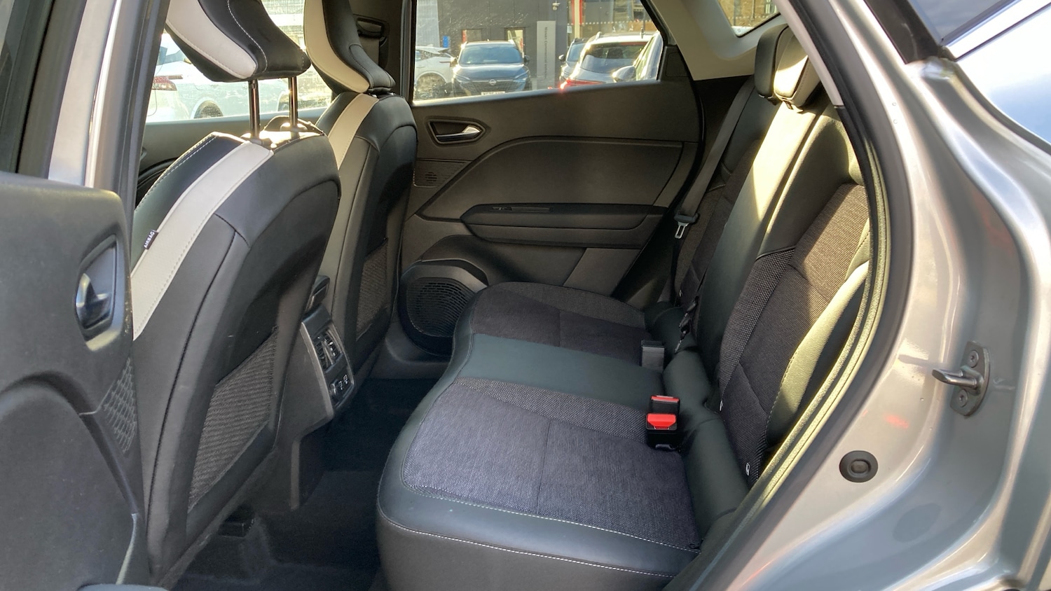 Used Renault Captur 2023 for sale - 77046141: Photo 16