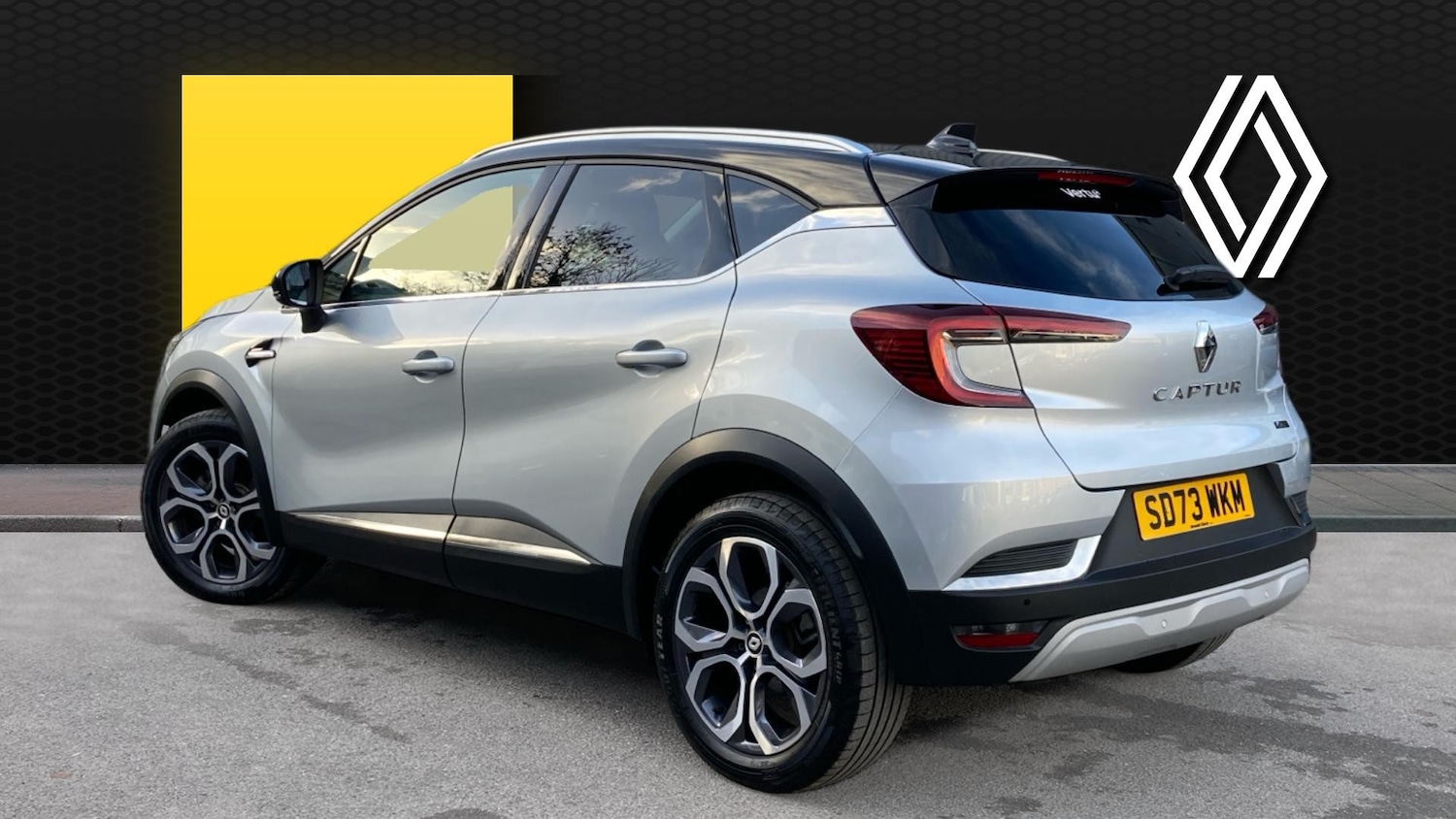 Used Renault Captur 2023 for sale - 77046141: Photo 2