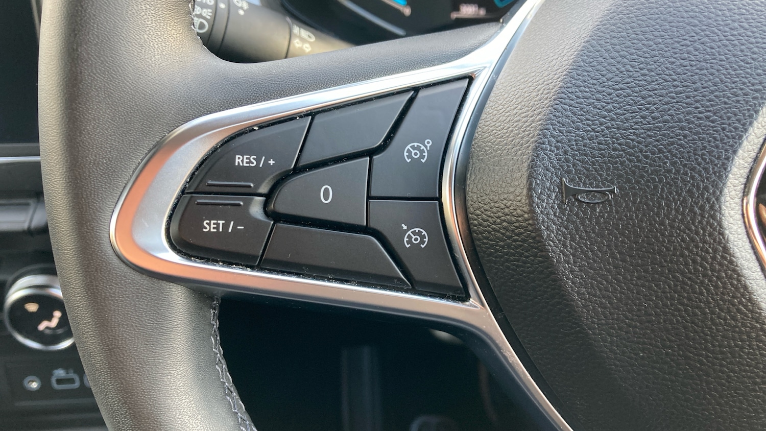 Used Renault Captur 2023 for sale - 77046141: Photo 24