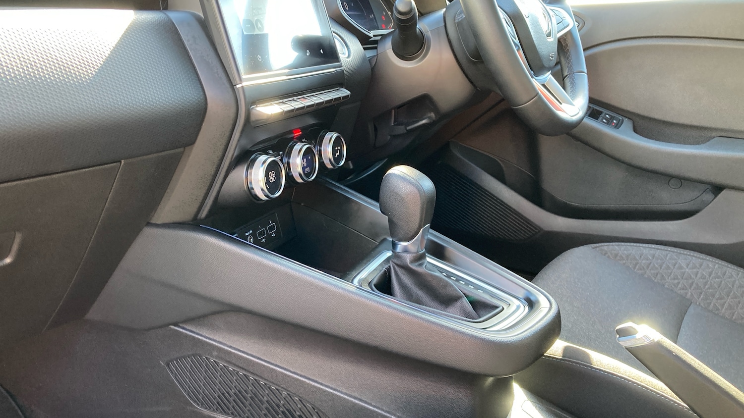 Used Renault Clio 2022 for sale - 77999236: Photo 13