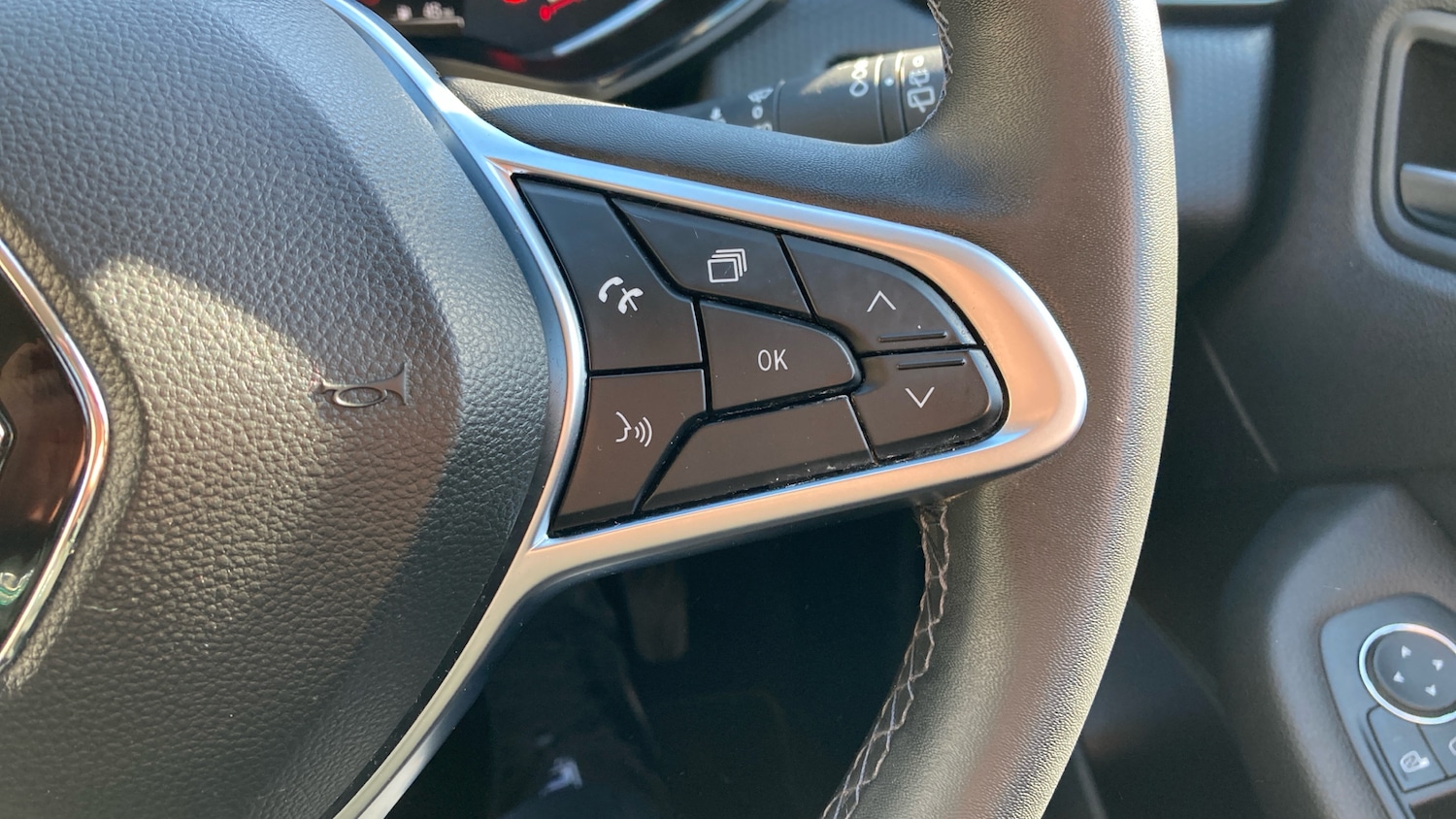 Used Renault Clio 2022 for sale - 77999236: Photo 26