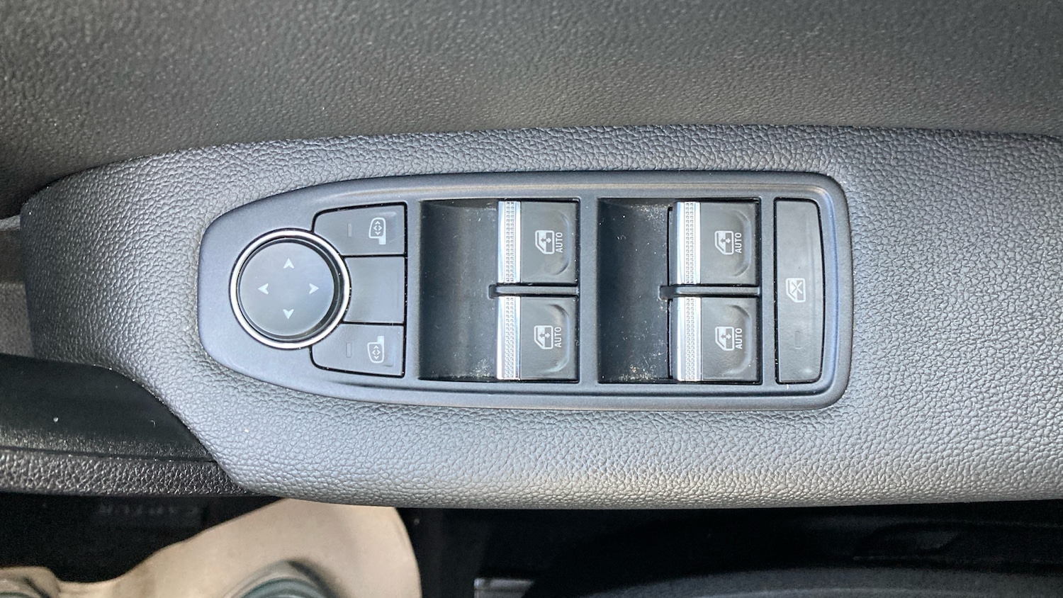 Used Renault Captur 2023 for sale - 77694059: Photo 27