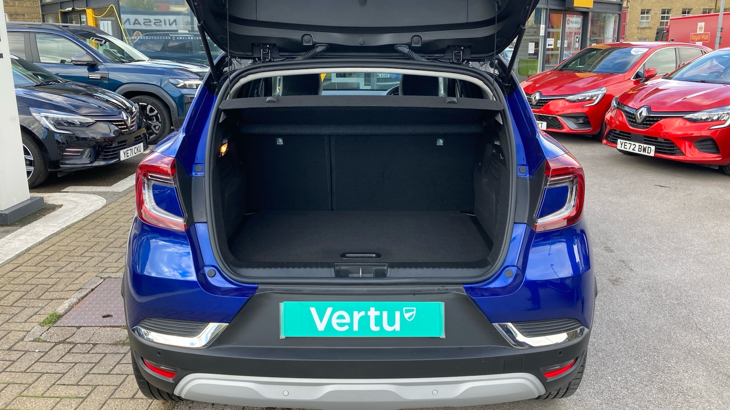 Used Renault Captur 2023 for sale - 77694059: Photo 4