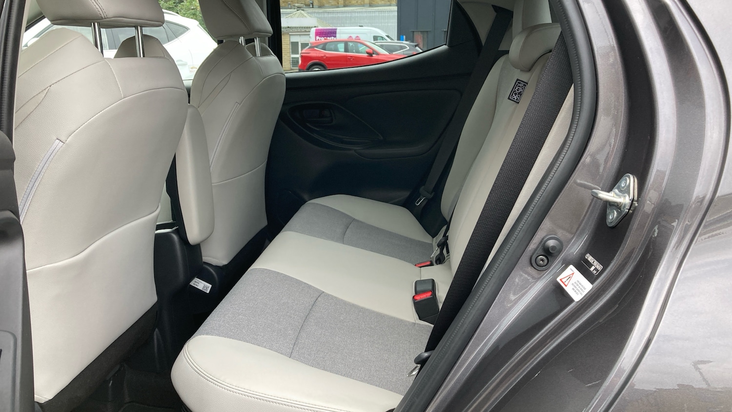 Used Toyota Yaris 2022 for sale - 75919509: Photo 16