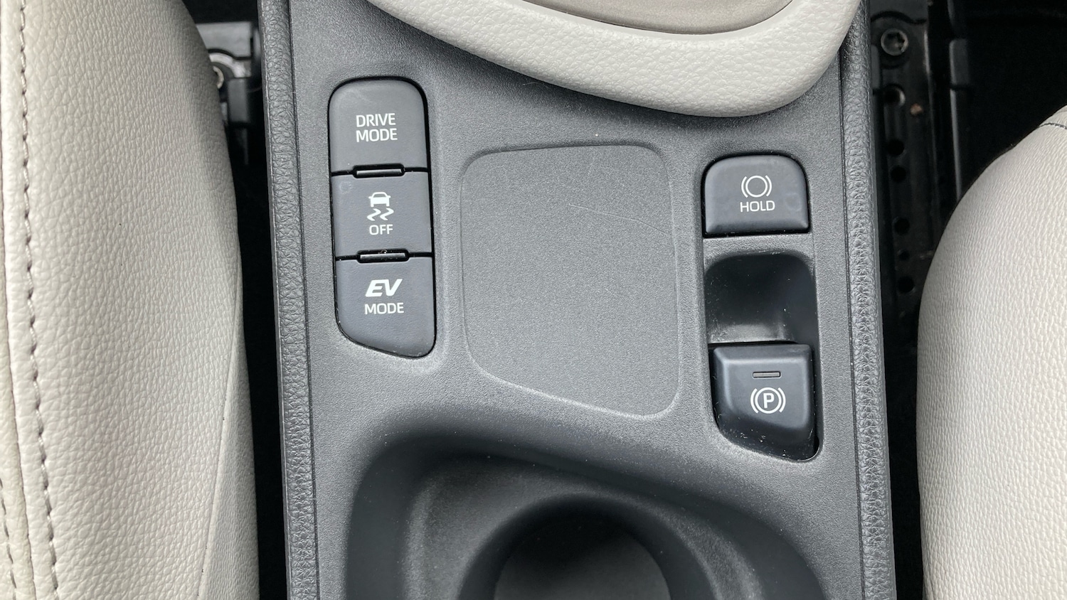 Used Toyota Yaris 2022 for sale - 75919509: Photo 25