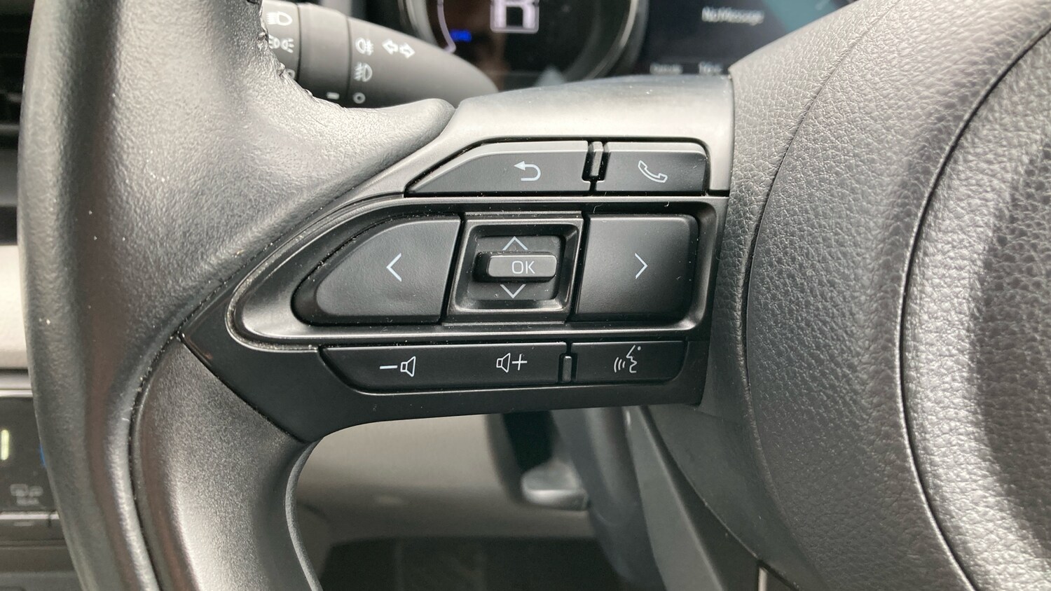 Used Toyota Yaris 2022 for sale - 75919509: Photo 29