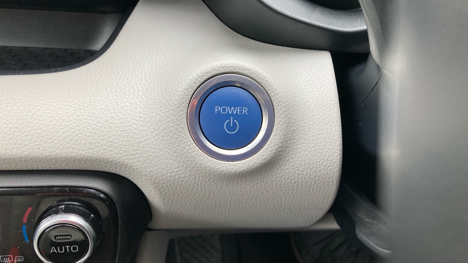 Used Toyota Yaris 2022 for sale - 75919509: Photo 32