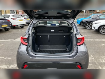 Used Toyota Yaris 2022 for sale - 75919509: Photo