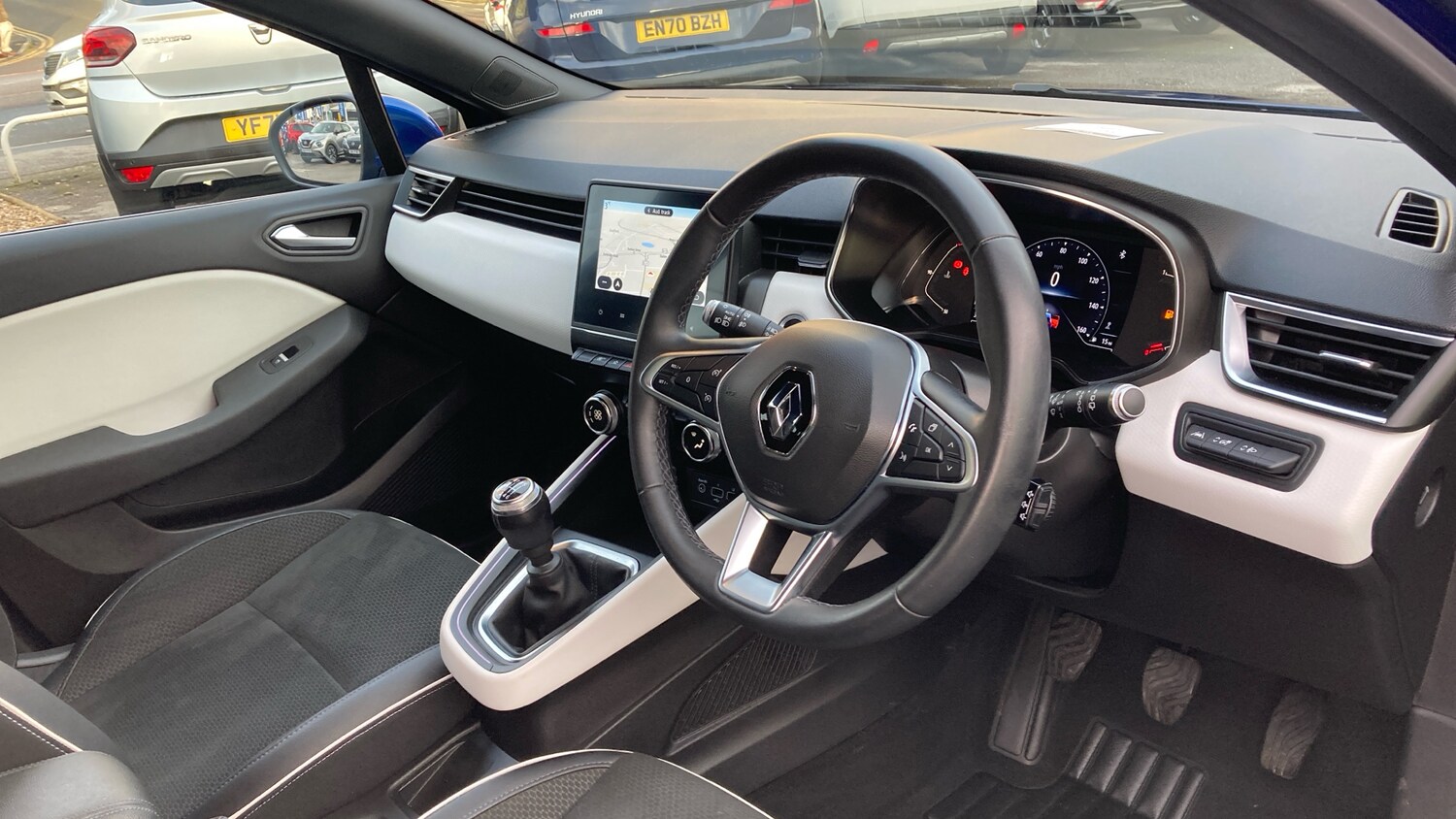 Used Renault Clio 2021 for sale - 77351109: Photo 11