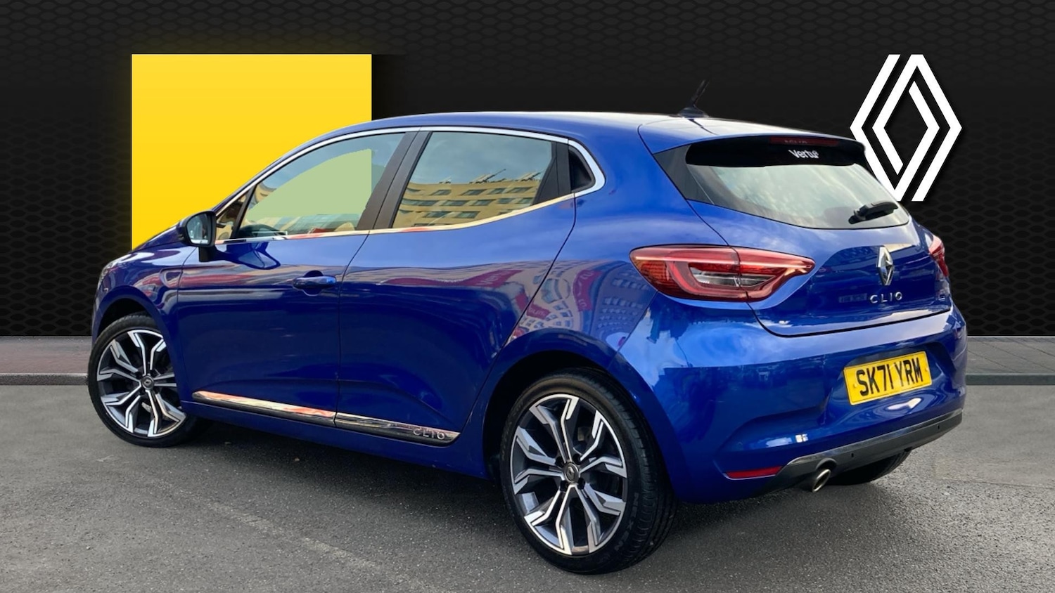 Used Renault Clio 2021 for sale - 77351109: Photo 2