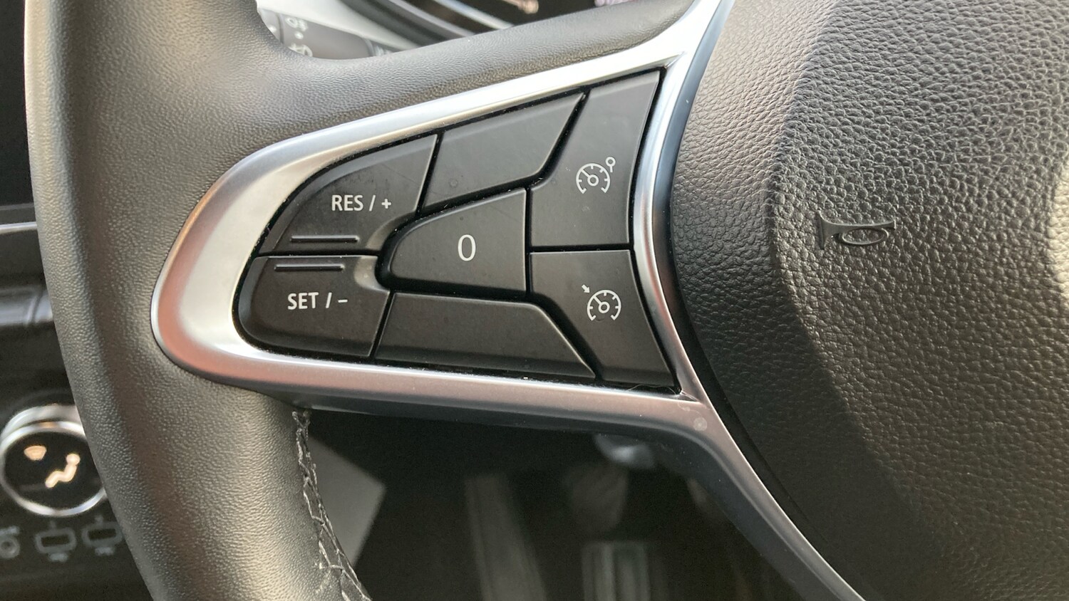 Used Renault Clio 2021 for sale - 77351109: Photo 22