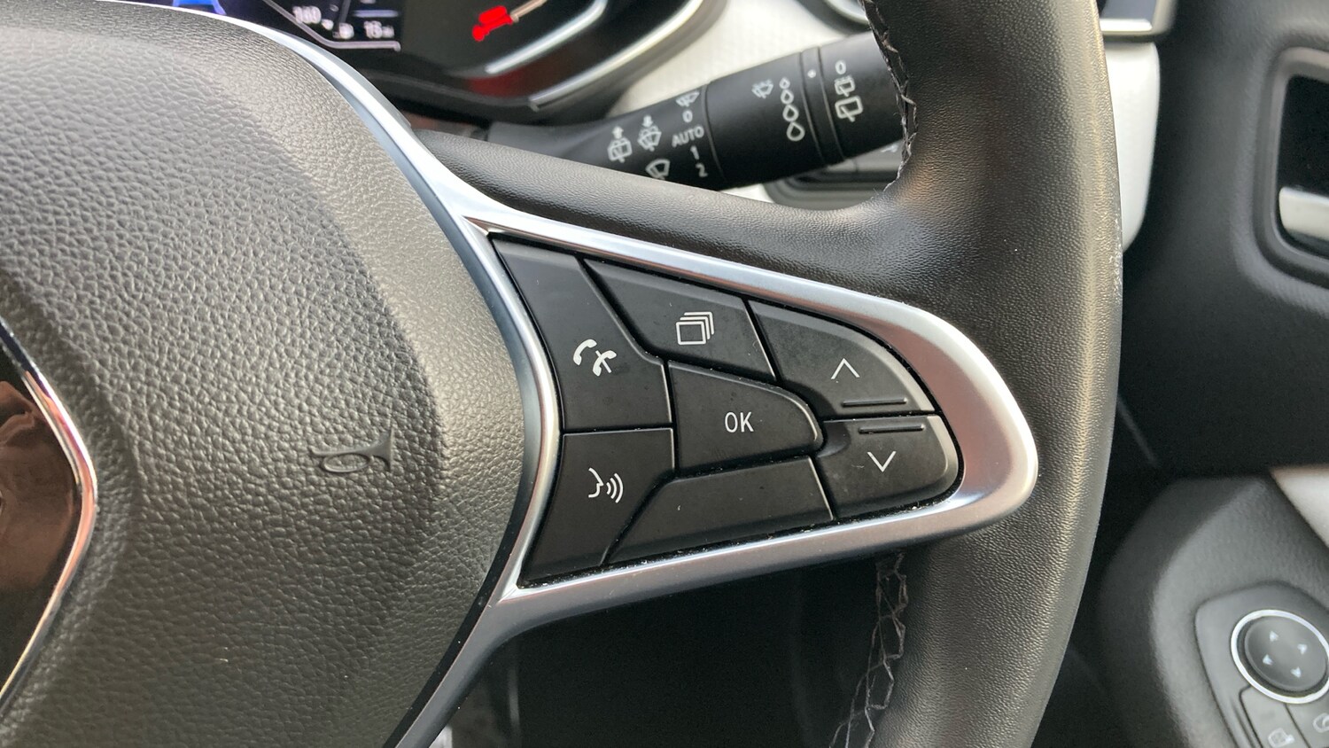 Used Renault Clio 2021 for sale - 77351109: Photo 23