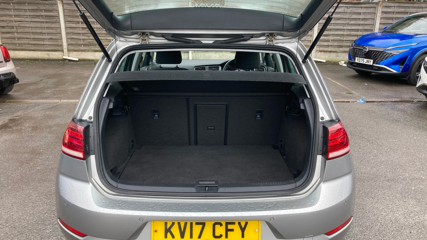 Used Volkswagen Golf 2017 for sale - 77687885: Photo 4