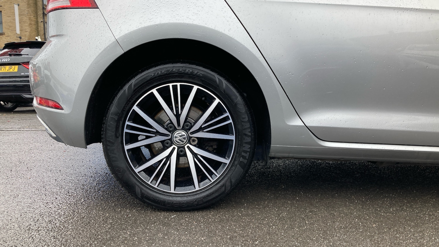 Used Volkswagen Golf 2017 for sale - 77687885: Photo 7