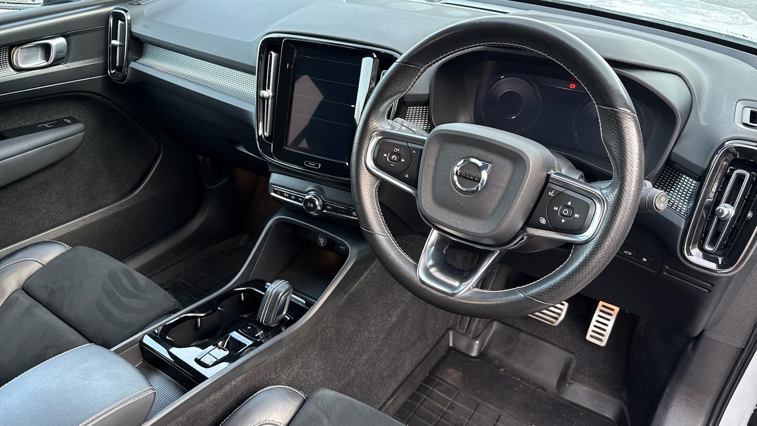 Used Volvo XC40 2021 for sale - 77606351: Photo 11