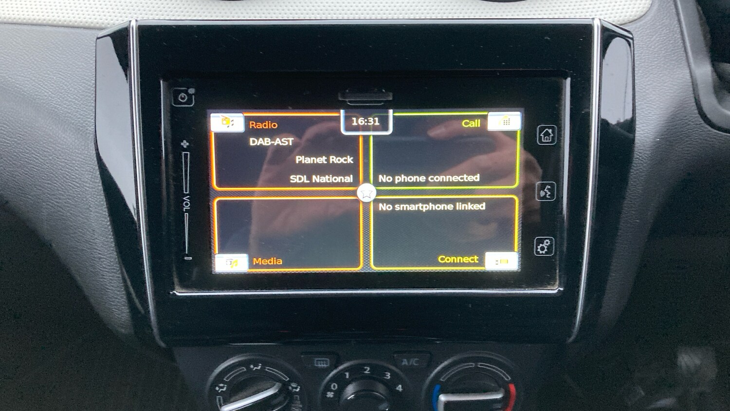 Used Suzuki Swift 2021 for sale - 77584392: Photo 12