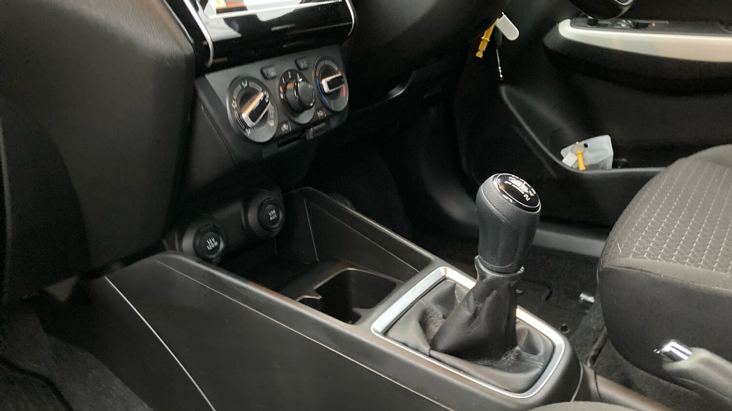 Used Suzuki Swift 2021 for sale - 77584392: Photo 13