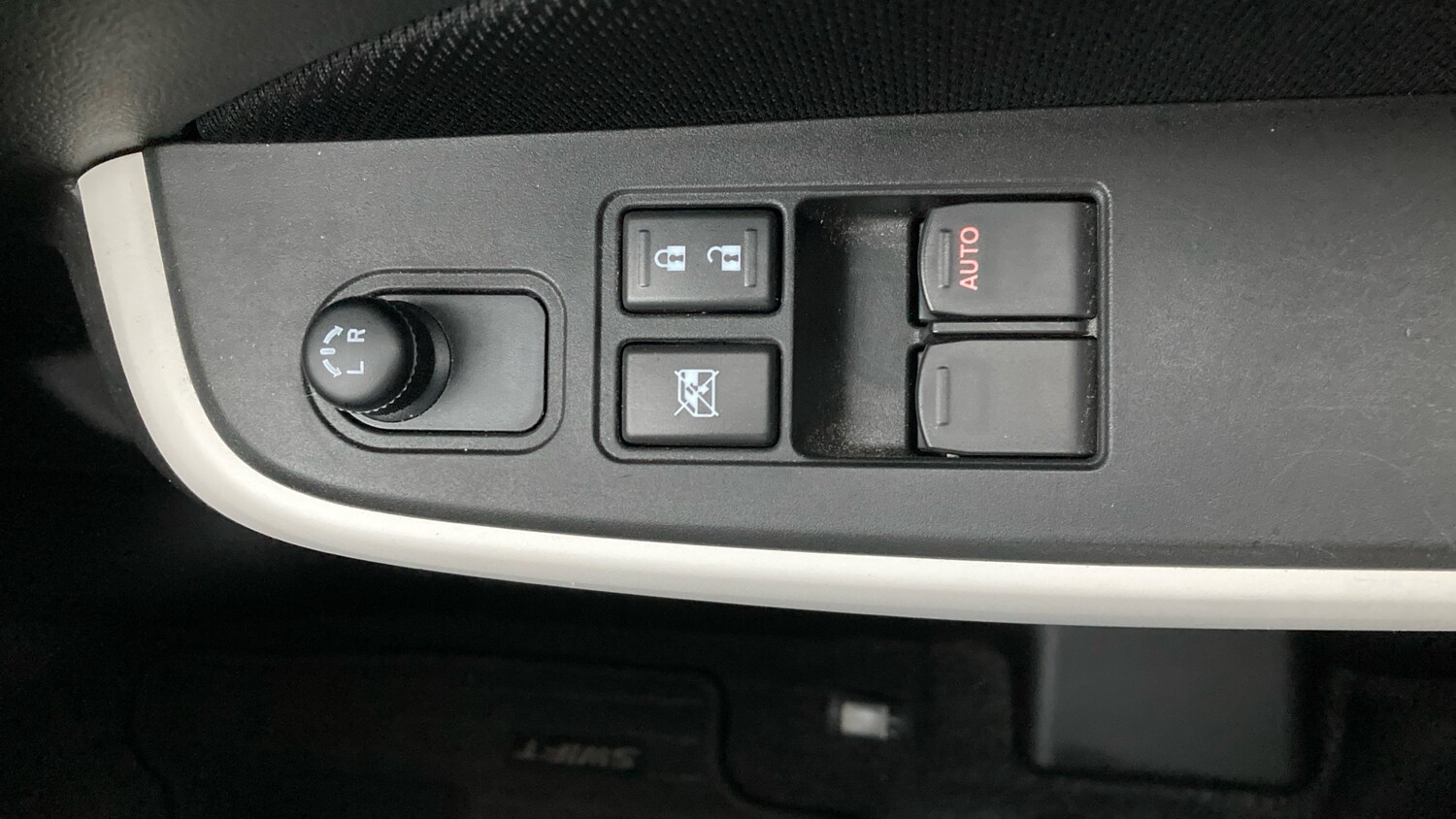 Used Suzuki Swift 2021 for sale - 77584392: Photo 25