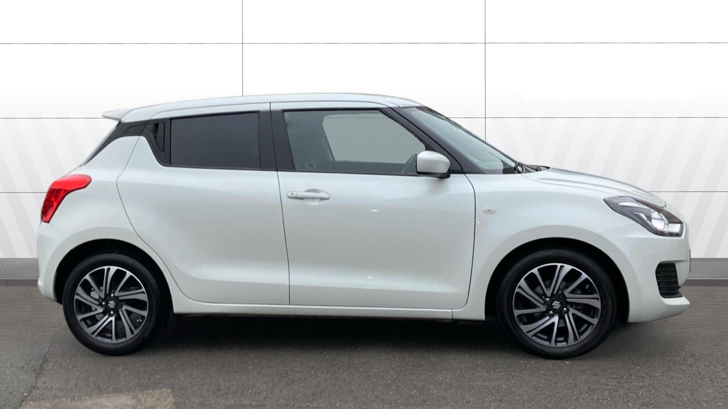 Used Suzuki Swift 2021 for sale - 77584392: Photo 5