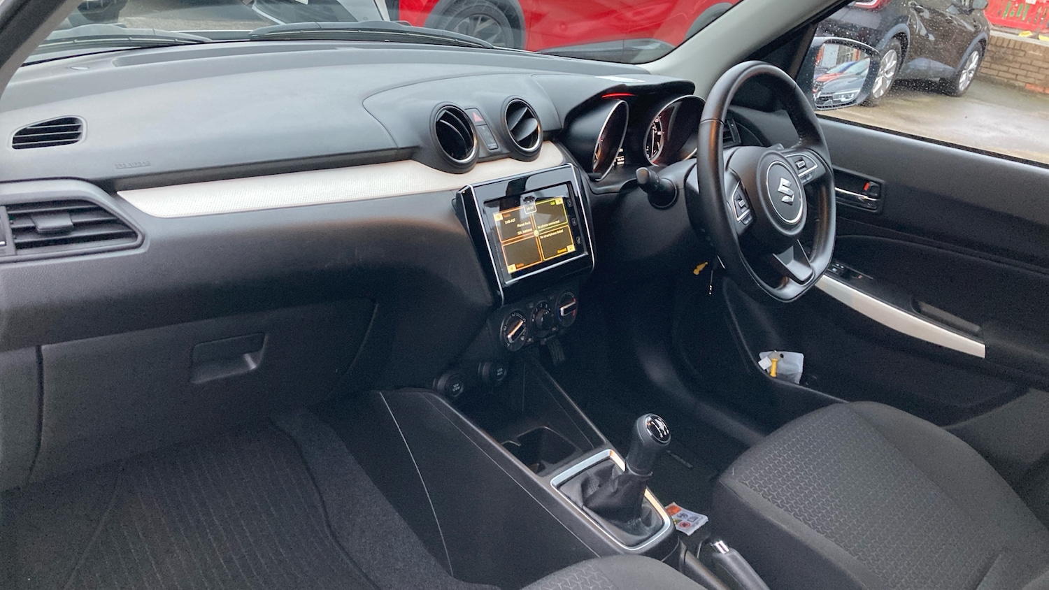 Used Suzuki Swift 2021 for sale - 77584392: Photo 9