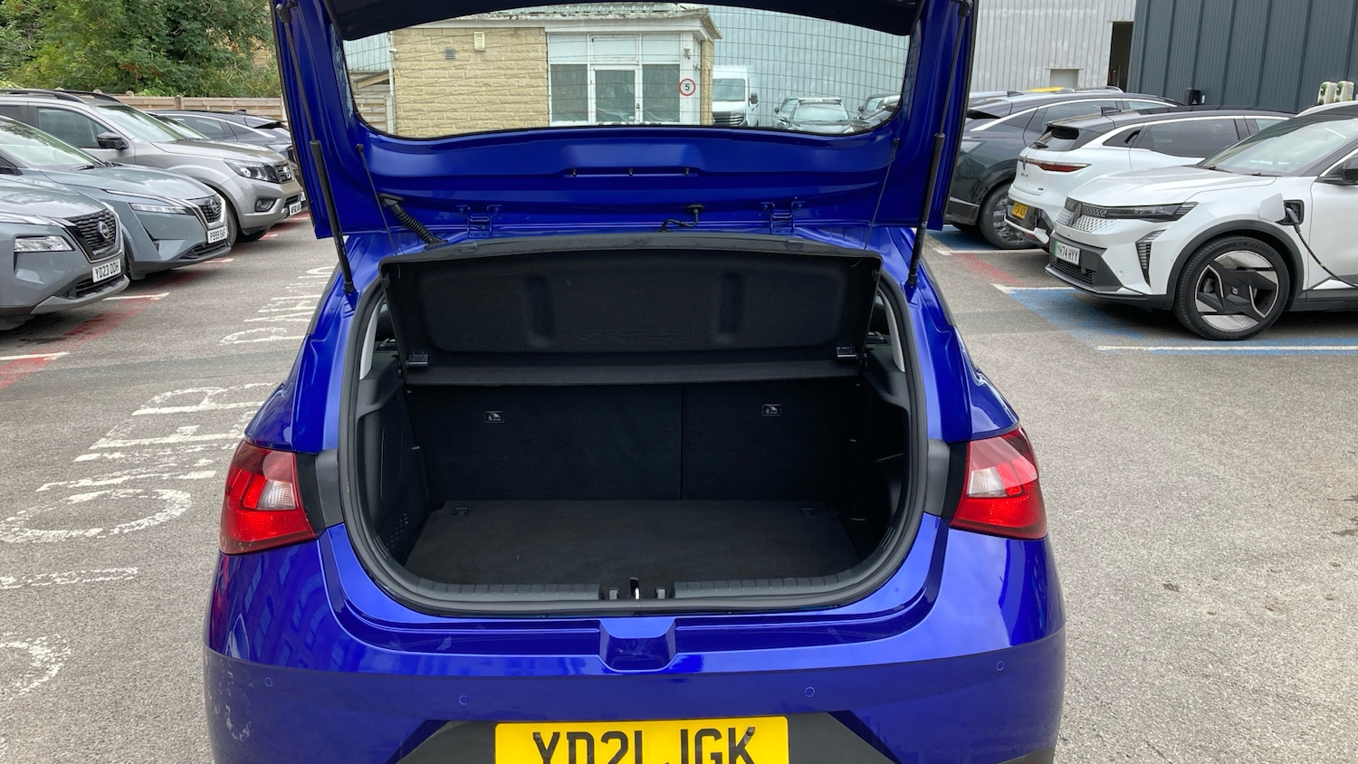 Used Hyundai i20 2021 for sale - 76117333: Photo 4