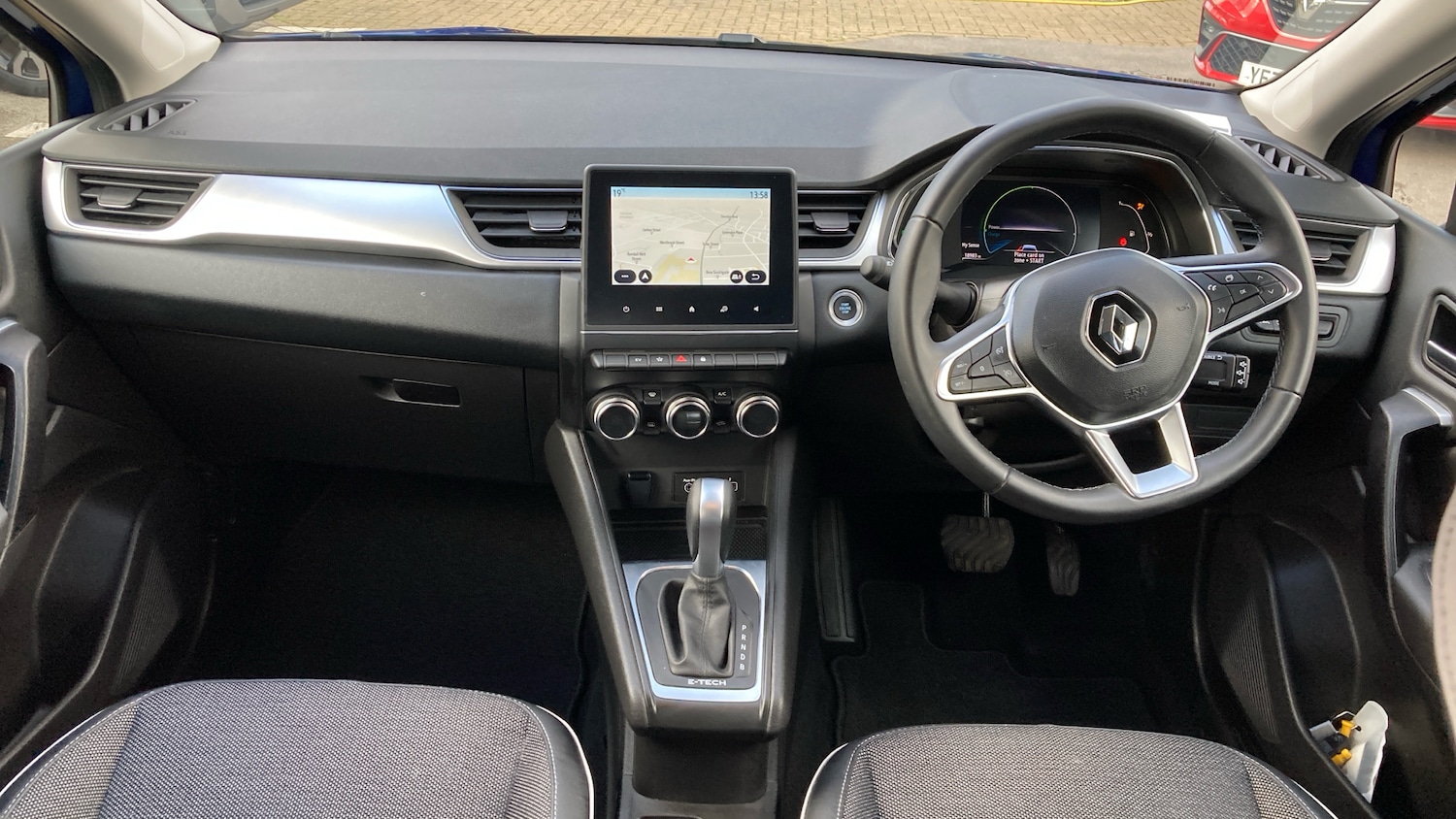 Used Renault Captur 2023 for sale - 76427784: Photo 10