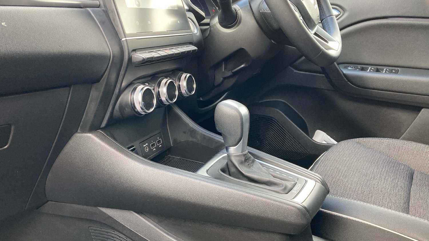 Used Renault Captur 2023 for sale - 76427784: Photo 13