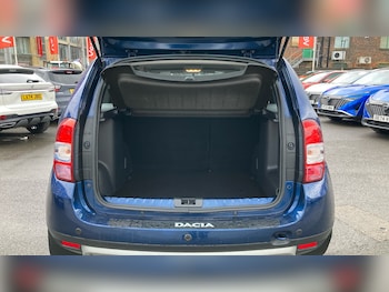 Used Dacia Duster 2017 for sale - 77763348: Photo