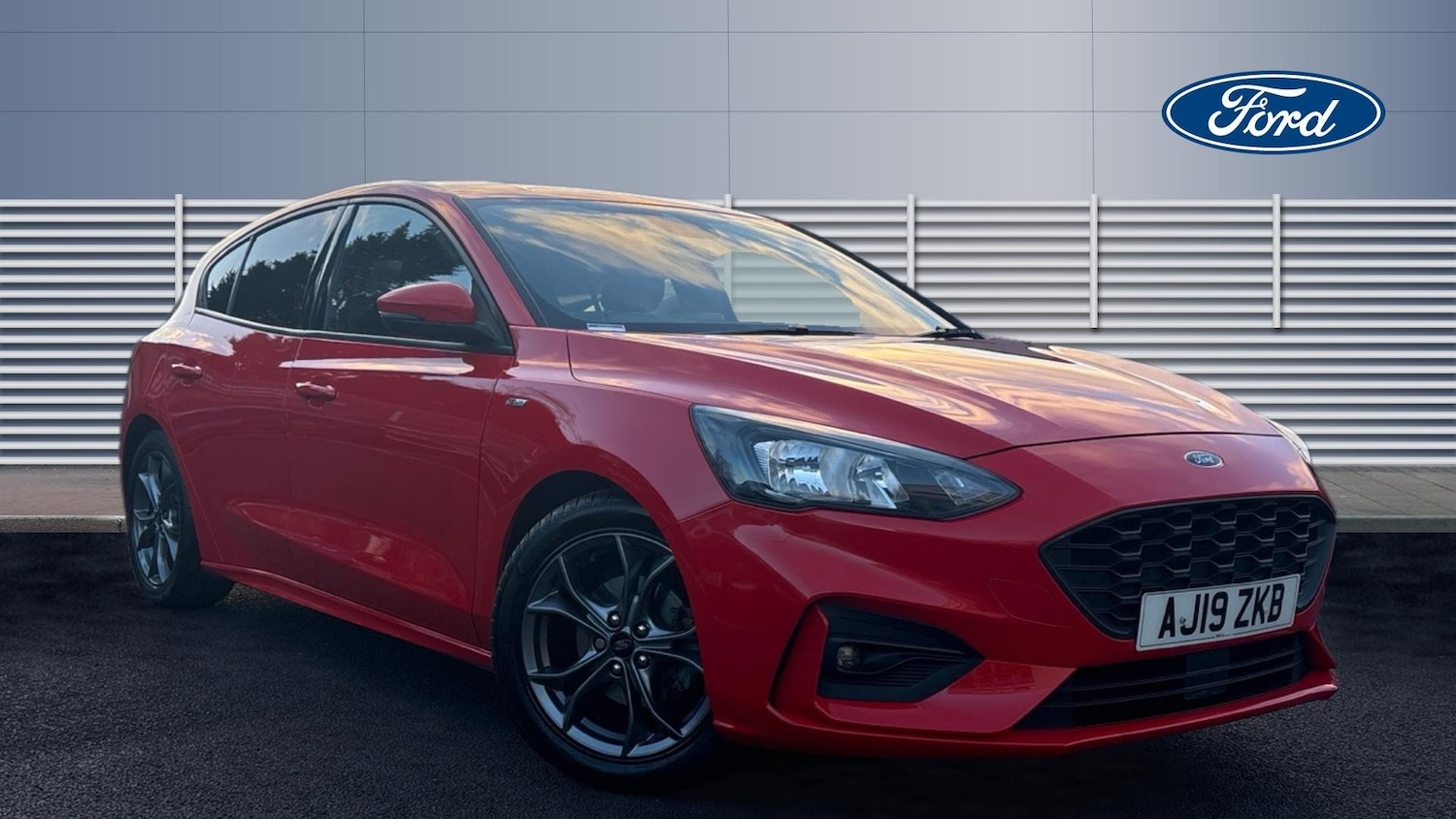 Used Ford Focus 2019 for sale - 76958411: Photo 1