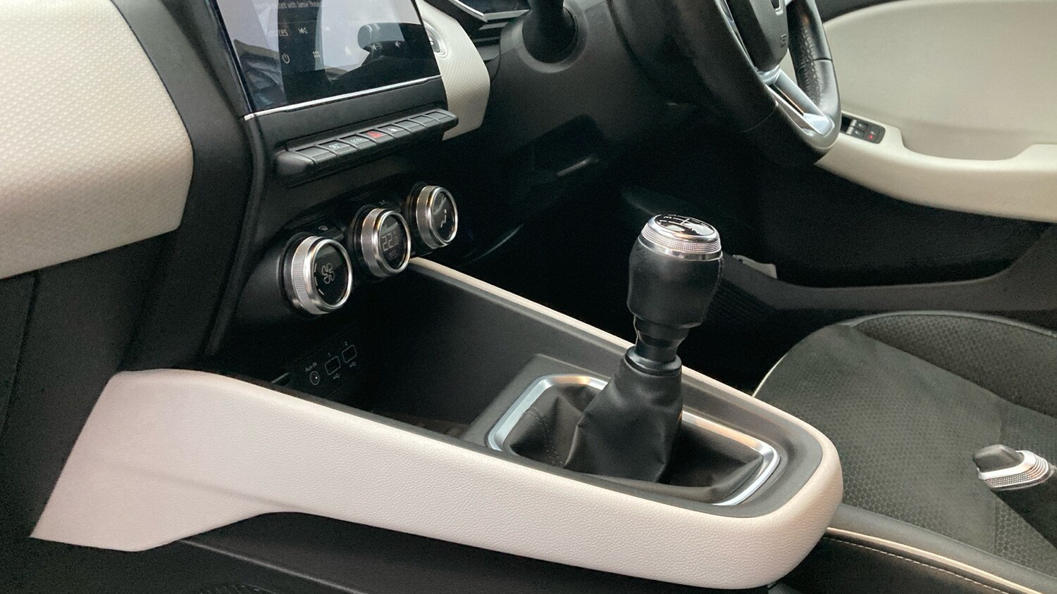 Used Renault Clio 2021 for sale - 77694065: Photo 13