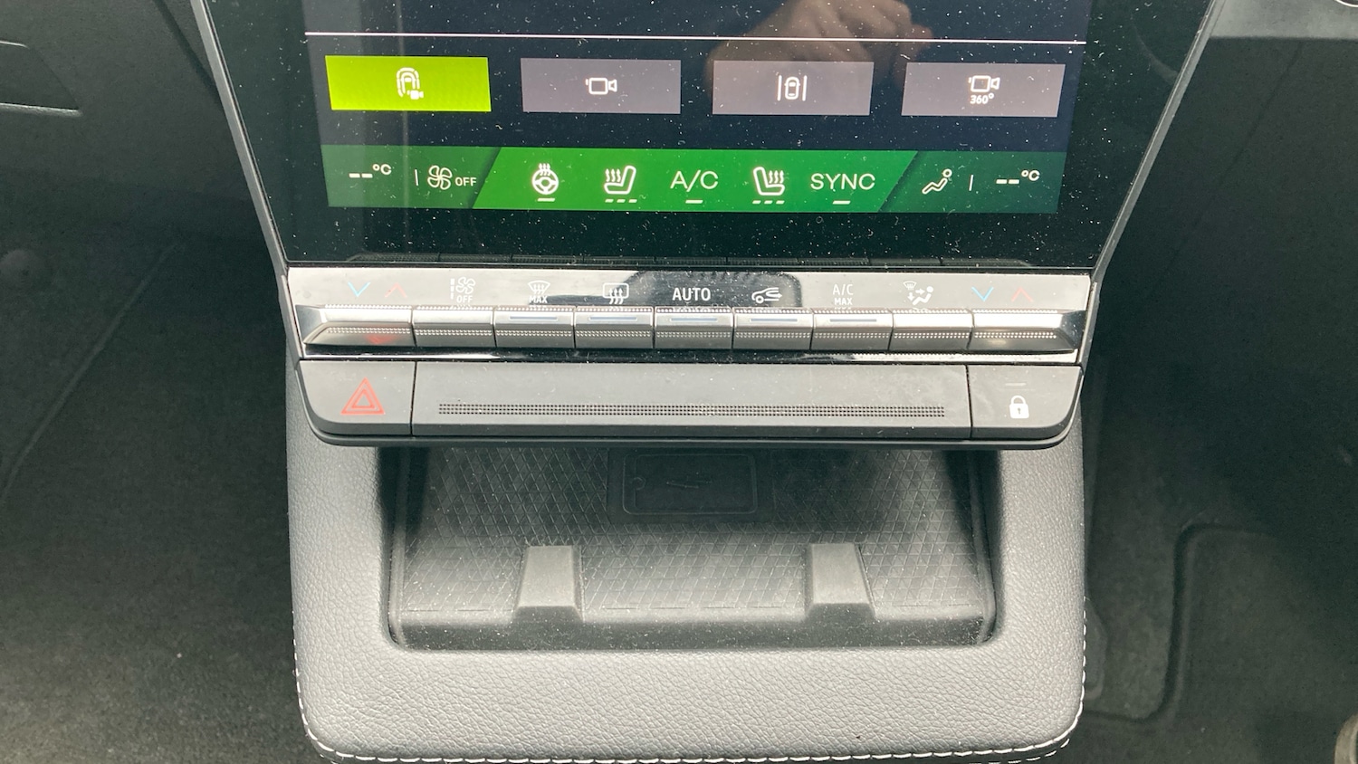 Used Renault Megane E Tech 2024 for sale - 77746531: Photo 23