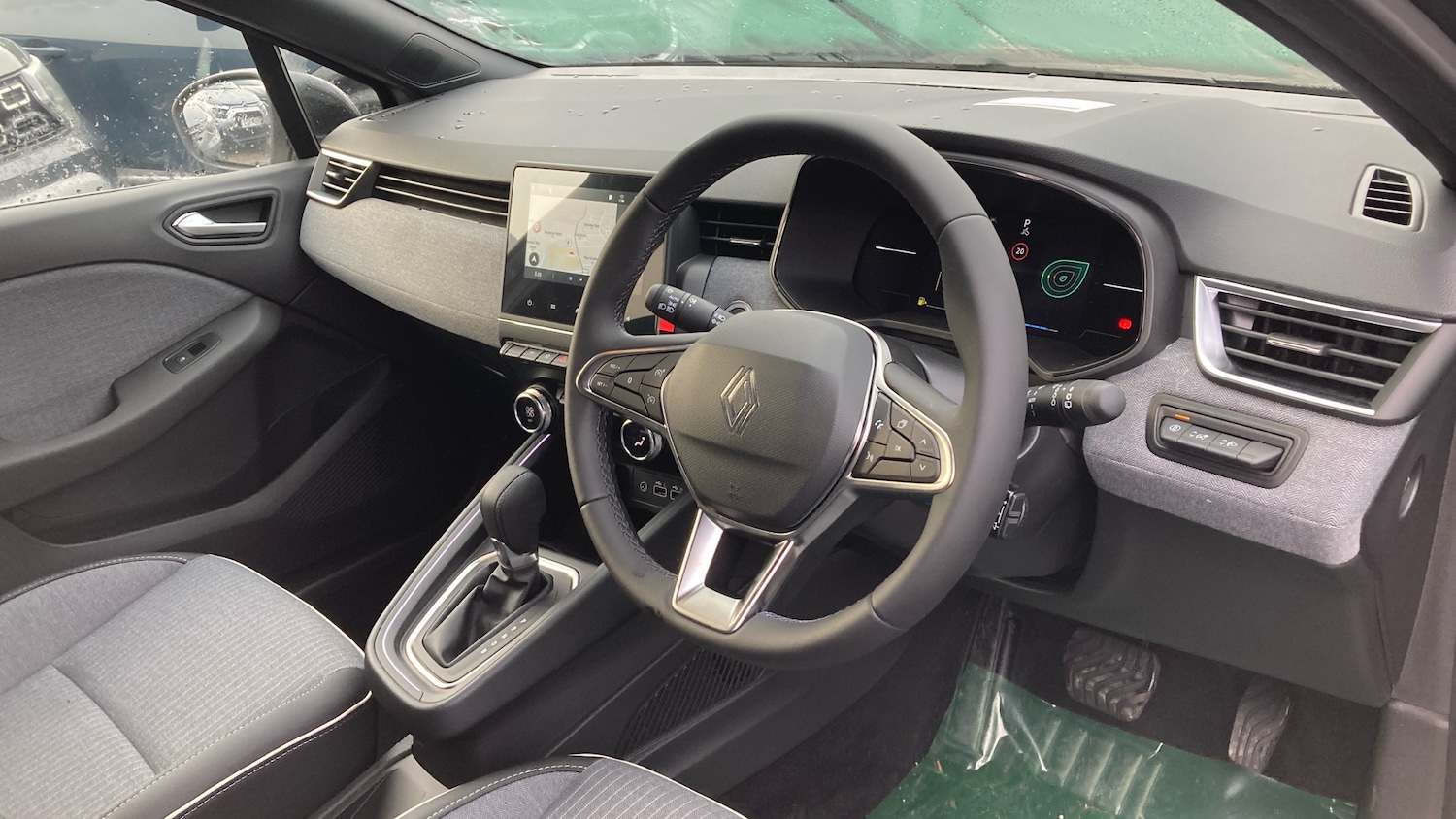 Used Renault Clio 2025 for sale - 77198797: Photo 11