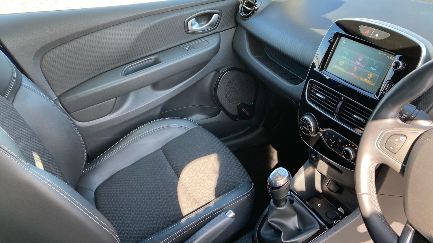 Used Renault Clio 2019 for sale - 76207699: Photo 14