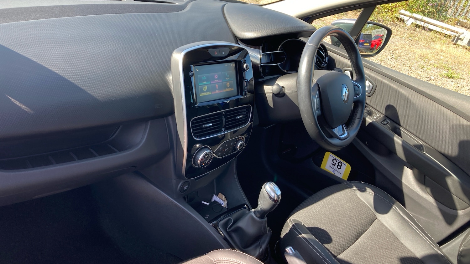 Used Renault Clio 2019 for sale - 76207699: Photo 9