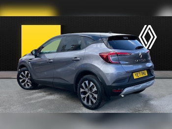 Used Renault Captur 2021 for sale - 75440433: Photo