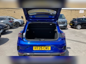 Used Renault Clio 2025 for sale - 78733342: Photo