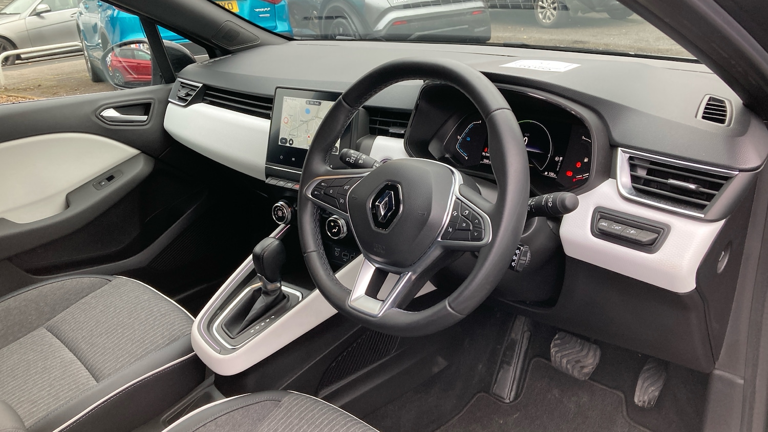 Used Renault Clio 2022 for sale - 76821469: Photo 11