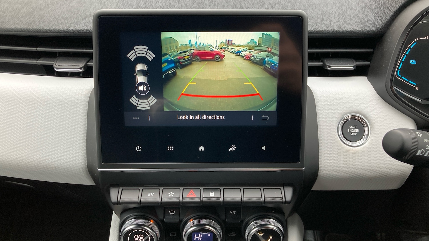 Used Renault Clio 2022 for sale - 76821469: Photo 26