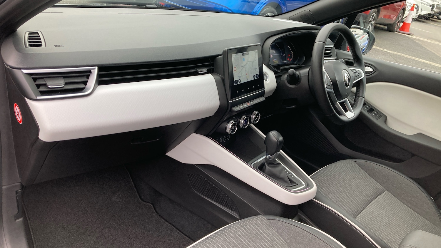 Used Renault Clio 2022 for sale - 76821469: Photo 9