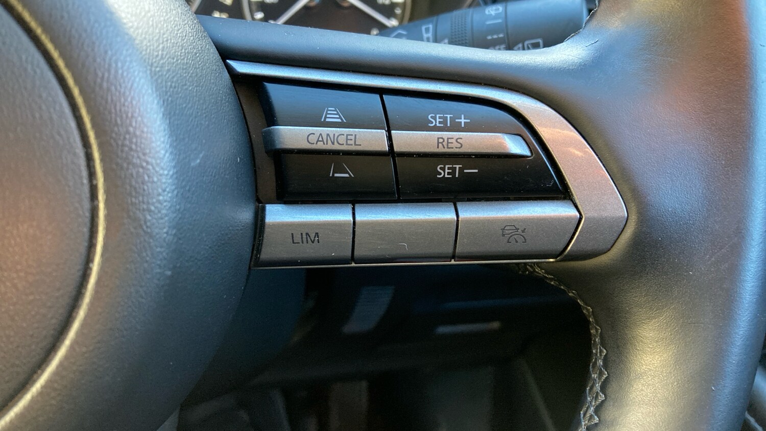 Used Mazda CX-30 2023 for sale - 76452622: Photo 25