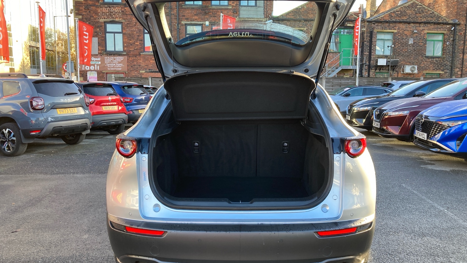 Used Mazda CX-30 2023 for sale - 76452622: Photo 4